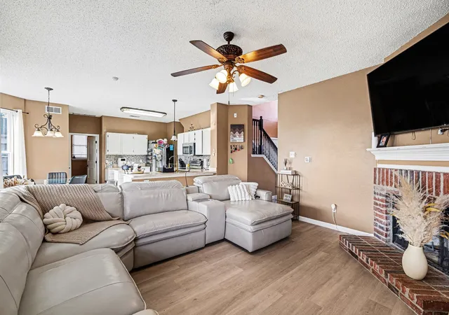 Photo 3 of Single family home for sale at 6715 Canyon Creek Dr, Arlington, TX 76001 | MLS# 21191629 | Listing updated on 2026-08-28
