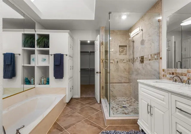 Photo 4 of Sale Pending at 4227 Country Brook Dr, Dallas, TX 75287 | MLS# 21192064 | Listing updated on 2026-07-10