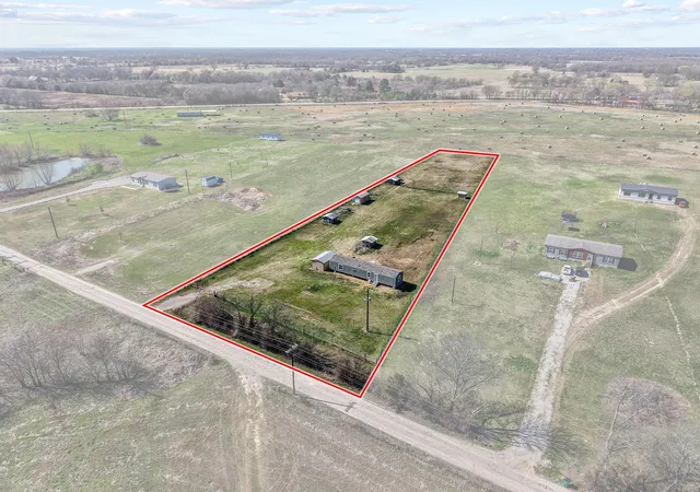 Photo 2 of Manufactured home for sale at 385 Rs County Road 3374, Alba, TX 75410 | MLS# 21191873 | Listing updated on 2026-08-25