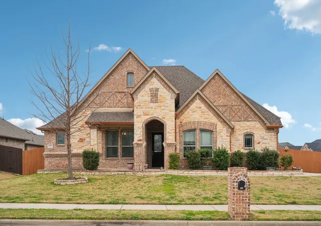 Homes for sale in Midlothian, TX | 453 Lake Park Dr, Midlothian, TX 76065 | MLS# 21192599