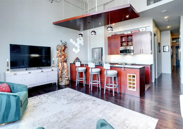 Photo 3 of Condo for sale at 2600 W 7Th St #1807, Fort Worth, TX 76107 | MLS# 21187559 | Listing updated on 2026-07-21