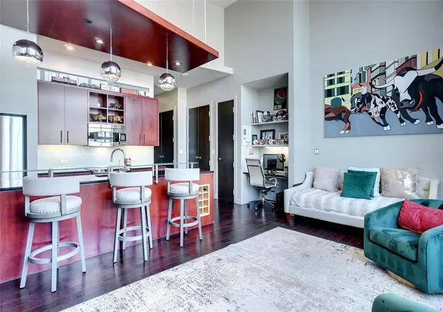 Photo 4 of Condo for sale at 2600 W 7Th St #1807, Fort Worth, TX 76107 | MLS# 21187559 | Listing updated on 2026-07-21
