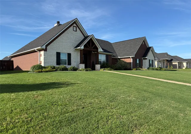 Homes for sale in Mt Pleasant, TX | 1003 Stone Bridge St, Mt Pleasant, TX 75455 | MLS# 21192686
