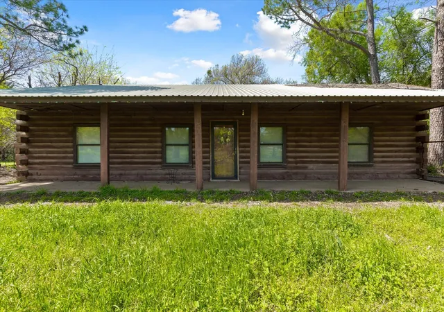 Photo 3 of Single family home for sale at 800 County Road 426, Cleburne, TX 76031 | MLS# 21192498 | Listing updated on 2026-10-05