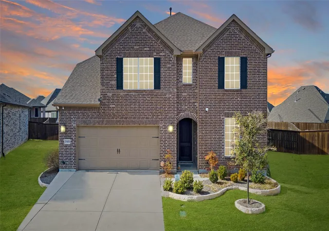 Photo 1 of Single family home for sale at 9401 Trailway Dr, Little Elm, TX 75068 | MLS# 21189068 | Listing updated on 2026-08-28