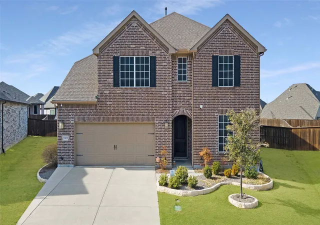Photo 3 of Single family home for sale at 9401 Trailway Dr, Little Elm, TX 75068 | MLS# 21189068 | Listing updated on 2026-08-28