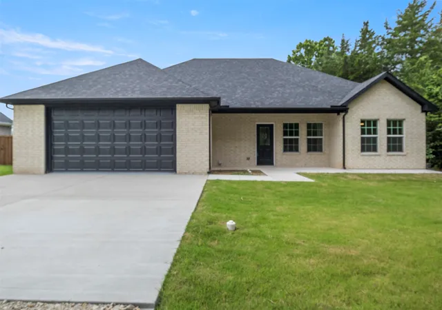 Photo 1 of Sale Pending at 905 W Cardinal St, Ector, TX 75439 | MLS# 21188460 | Listing updated on 2026-10-01