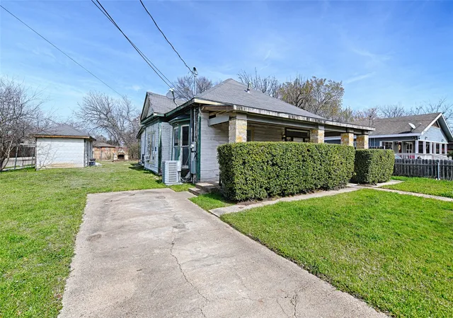 4th image of 2457 Glenfield Ave, Dallas, TX 75233 | MLS# 21188912