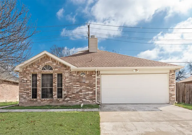 Homes for sale in Midlothian, TX | 1214 Misty Meadow Dr, Midlothian, TX 76065 | MLS# 21180274
