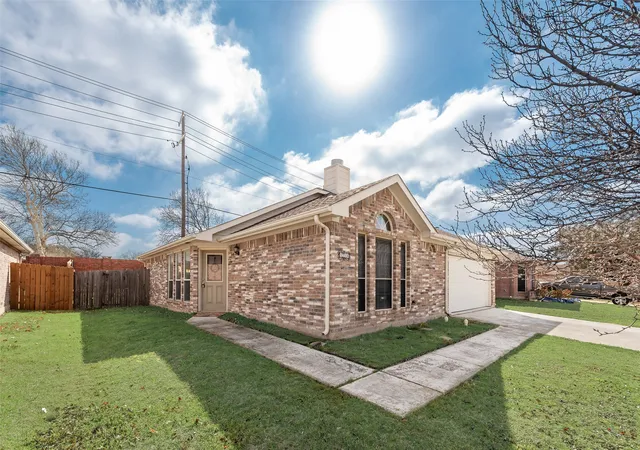 Homes for sale in Midlothian, TX | 1214 Misty Meadow Dr, Midlothian, TX 76065 | MLS# 21180274