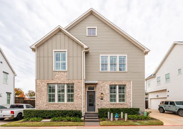 Photo 1 of Single family home for sale at 1701 Millsap Ln, Plano, TX 75074 | MLS# 21192547 | Listing updated on 2026-08-31