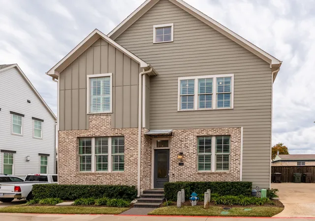 Photo 3 of Single family home for sale at 1701 Millsap Ln, Plano, TX 75074 | MLS# 21192547 | Listing updated on 2026-08-31