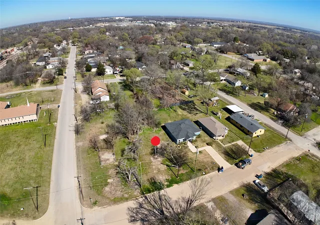 Photo 2 of Land for sale at 704 E 4th Ave, Corsicana, TX 75110 | MLS# 21193016 | Listing updated on 2026-06-18