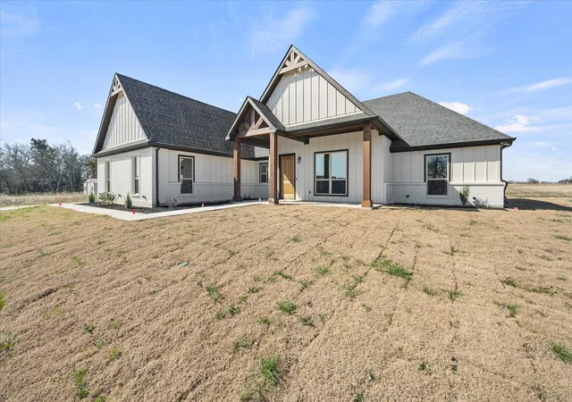 Photo 3 of Single family home for sale at 3186 County Road 1076, Celeste, TX 75423 | MLS# 21193211 | Listing updated on 2026-07-09