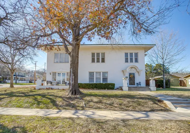 Photo 1 of Single family home for sale at 503 Nw 4th Ave, Mineral Wells, TX 76067 | MLS# 21192976 | Listing updated on 2026-08-18