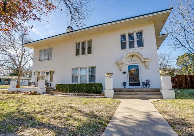 Photo 3 of Single family home for sale at 503 Nw 4th Ave, Mineral Wells, TX 76067 | MLS# 21192976 | Listing updated on 2026-08-18