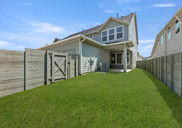 Photo 4 of Sale Pending at 1405 Laurel Ln, Argyle, TX 76226 | MLS# 21193306 | Listing updated on 2026-10-02