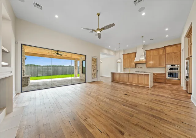 Photo 4 of Single family home for sale at 38 Pinhurst Dr, Woodway, TX 76712 | MLS# 21193374 | Listing updated on 2026-07-27