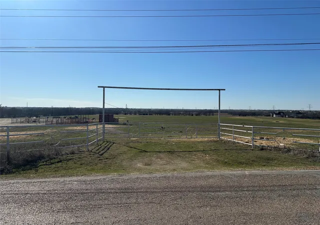 Photo 4 of House for sale at 4469 County Road 1022, Cleburne, TX 76033 | MLS# 21192740 | Listing updated on 2026-08-27