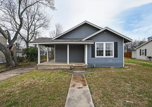 Homes for sale in Ferris, TX | 205 S Mable St, Ferris, TX 75125 | MLS# 21183428