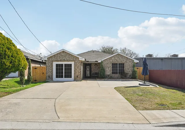 1st image of 720 Calumet Ave, Cockrell Hill, TX 75211 | MLS# 21190998