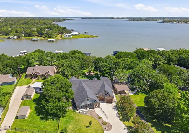 Photo 1 of Single family home for sale at 11754 North Ct, Azle, TX 76020 | MLS# 21192035 | Listing updated on 2026-08-20