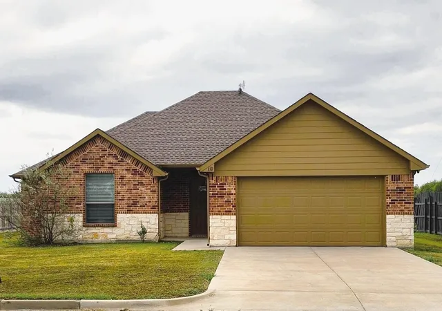 Photo 1 of Single family home for sale at 110 Joyce St, Whitney, TX 76692 | MLS# 21193640 | Listing updated on 2026-08-25