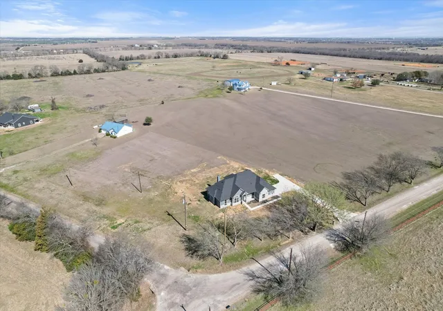 Homes for sale in Grandview, TX | 4609 County Road 206, Grandview, TX 76050 | MLS# 21193656