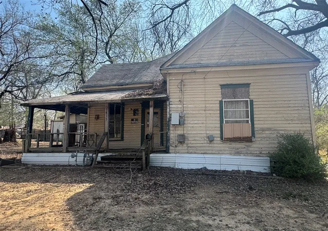Homes for sale in Paris, TX | 1415 Graham St, Paris, TX 75460 | MLS# 21193814