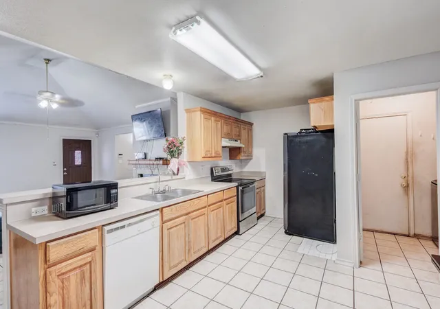 Photo 3 of Single family home for sale at 5118 Wesley Chapel Ln, Dallas, TX 75236 | MLS# 21193820 | Listing updated on 2026-10-01
