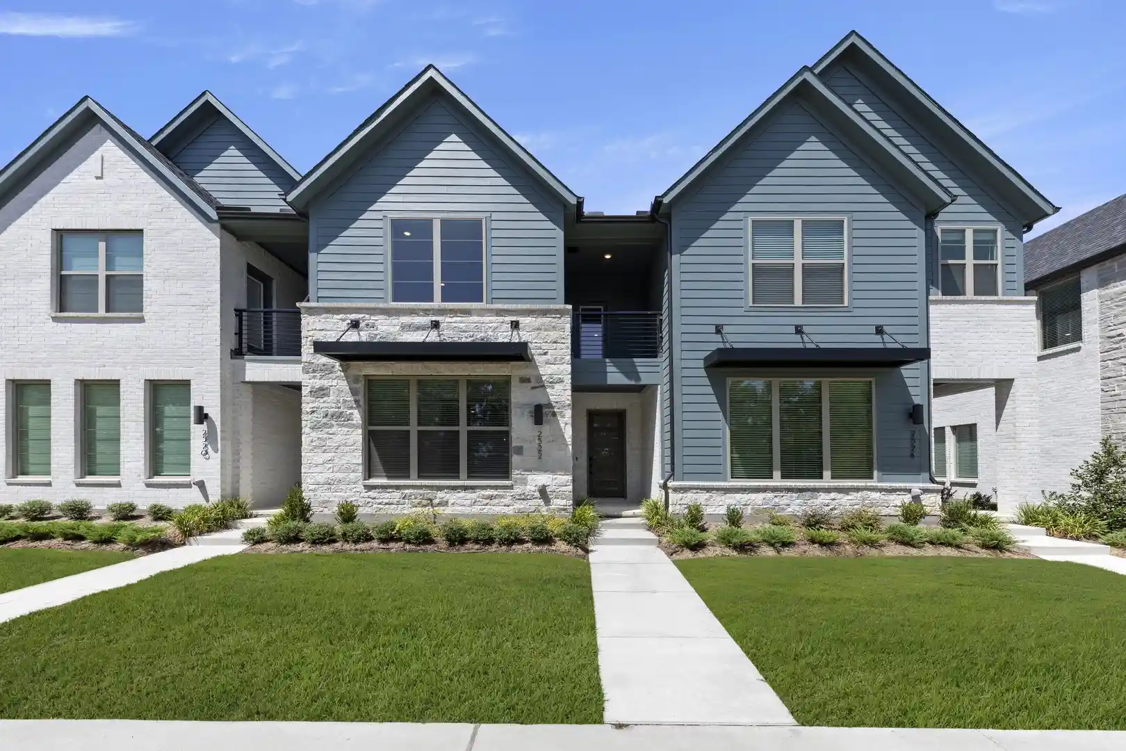 Townhouse for sale at 2522 Campden Mews, Allen, TX 75013 | MLS# 21193862
