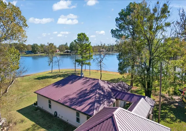 Photo 2 of Single family home for sale at 324 County Road 3172, Clarksville, TX 75426 | MLS# 21193924 | Listing updated on 2026-08-20