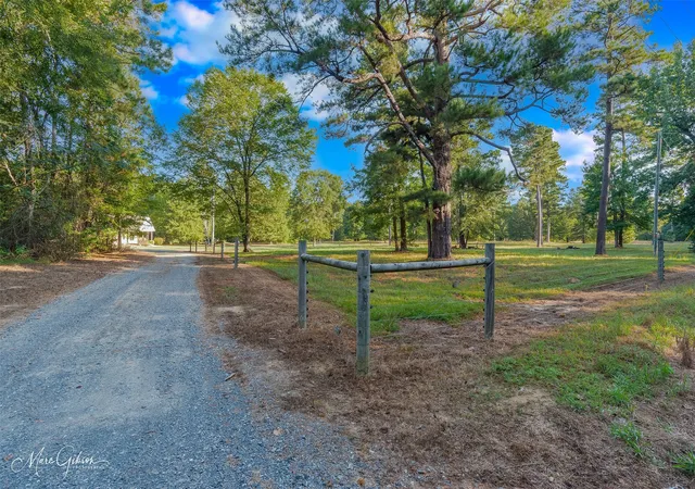 Homes for sale in Benton, LA | 550 Linton Bellevue Rd, Benton, LA 71006 | MLS# 21188888
