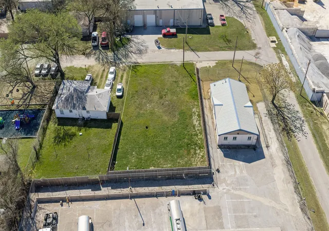 4th image of 2309 Johnson Rd, Irving, TX 75061 | MLS# 21194052