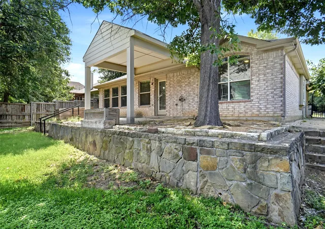 Photo 3 of Single family home for sale at 3305 Purdue Dr, Denton, TX 76210 | MLS# 21192408 | Listing updated on 2026-07-11