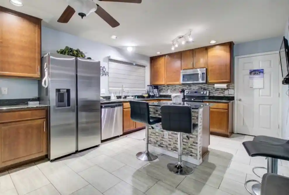 Photo 1 of Single family home for sale at 1333 Falcon Dr, Grand Prairie, TX 75051 | MLS# 21194123 | Listing updated on 2026-04-10