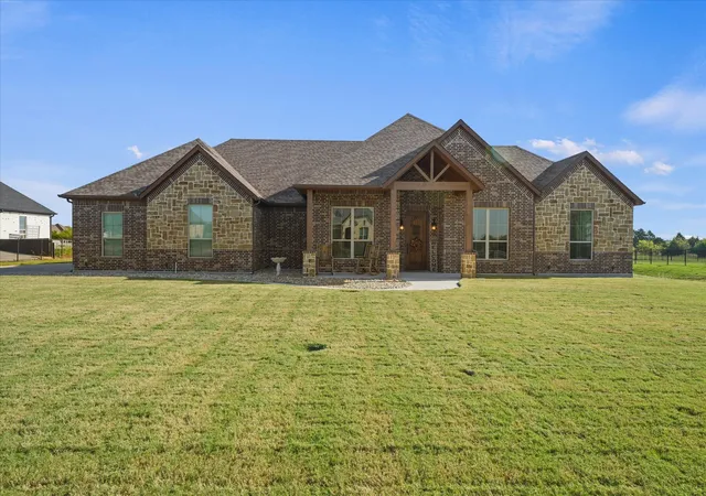 Homes for sale in Talty, TX | 14066 Windrow Dr, Talty, TX 75126 | MLS# 21194175