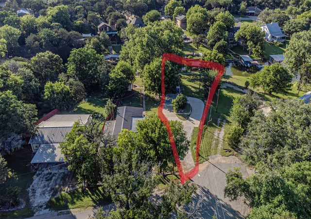 Homes for sale in Granbury, TX | 3817 Horseshoe Trl, Granbury, TX 76048 | MLS# 21181370