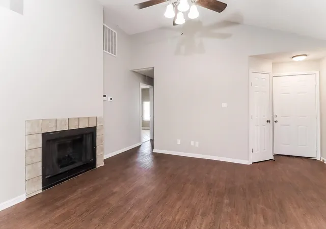 3rd image of 4713 Poppy Dr E, Fort Worth, TX 76137 | MLS# 21189137