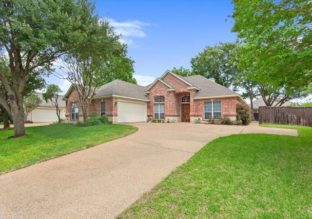 2nd image of 100 Edinburgh, Waco, TX 76712 | MLS# 21184966