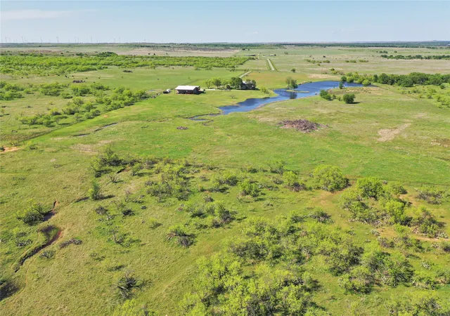 Photo 4 of House for sale at 8617 Farm To Market 175, Jacksboro, TX 76458 | MLS# 21194580 | Listing updated on 2026-08-22