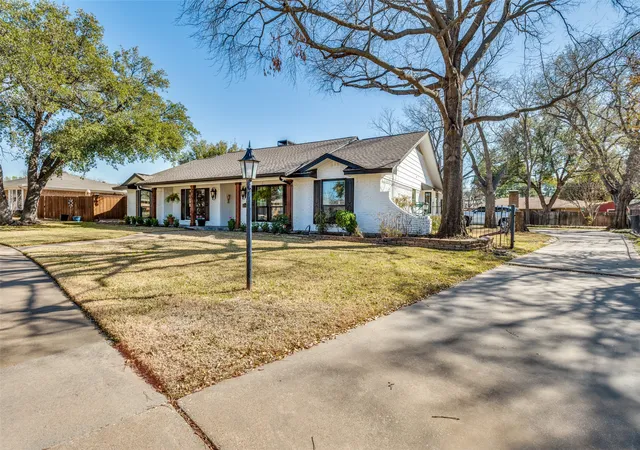 Photo 1 of Sale Pending at 1710 N Dickerson, Pantego, TX 76013 | MLS# 21189562 | Listing updated on 2026-08-03
