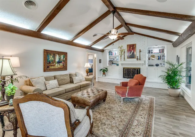 Photo 4 of Sale Pending at 1710 N Dickerson, Pantego, TX 76013 | MLS# 21189562 | Listing updated on 2026-08-03