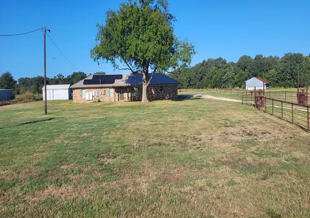 Homes for sale in Cumby, TX | 4396 S Farm Road 275 S, Cumby, TX 75433 | MLS# 21194685