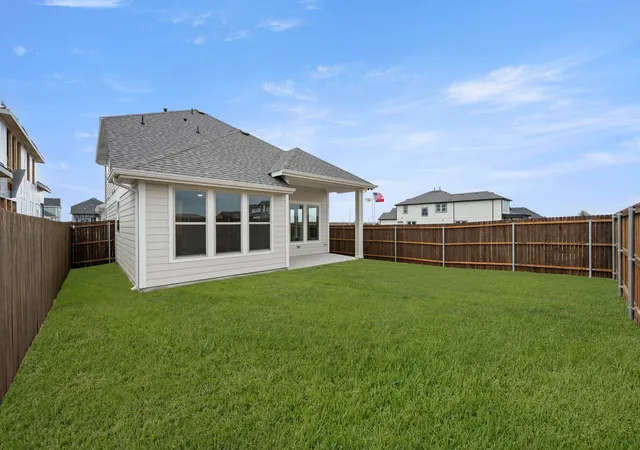 Photo 3 of Single family home for sale at 7424 Autumn Hill Dr, Krum, TX 76249 | MLS# 21194755 | Listing updated on 2026-08-20