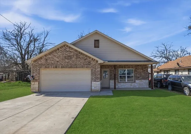 Homes for sale in Fort Worth, TX | 3432 Frazier Ave, Fort Worth, TX 76110 | MLS# 21194652
