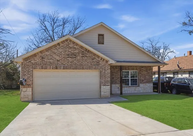 Homes for sale in Fort Worth, TX | 3432 Frazier Ave, Fort Worth, TX 76110 | MLS# 21194652