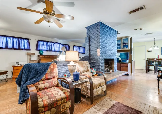 3rd image of 3722 Devonshire Ct W, Irving, TX 75062 | MLS# 21192231