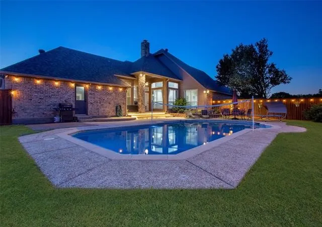 Photo 1 of Single family home for sale at 202 Tee Taw, Sherman, TX 75092 | MLS# 21194988 | Listing updated on 2026-09-01