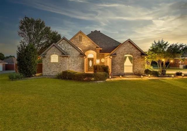 Photo 2 of Single family home for sale at 202 Tee Taw, Sherman, TX 75092 | MLS# 21194988 | Listing updated on 2026-09-01